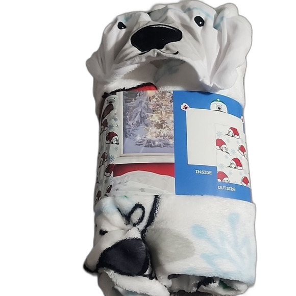 Polar Bears Kids Velvet Hooded Blanket Size 40in X 47.5 in - Picture 1 of 4
